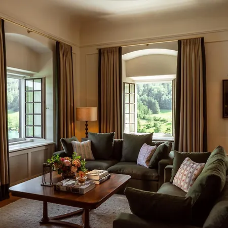 Hotel Rosewood Schloss Fuschl Hof bei Salzburg